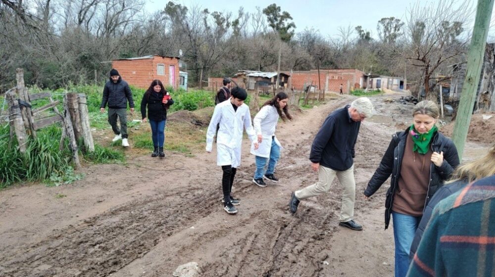 Recorrida por el barrio de Laferrère.